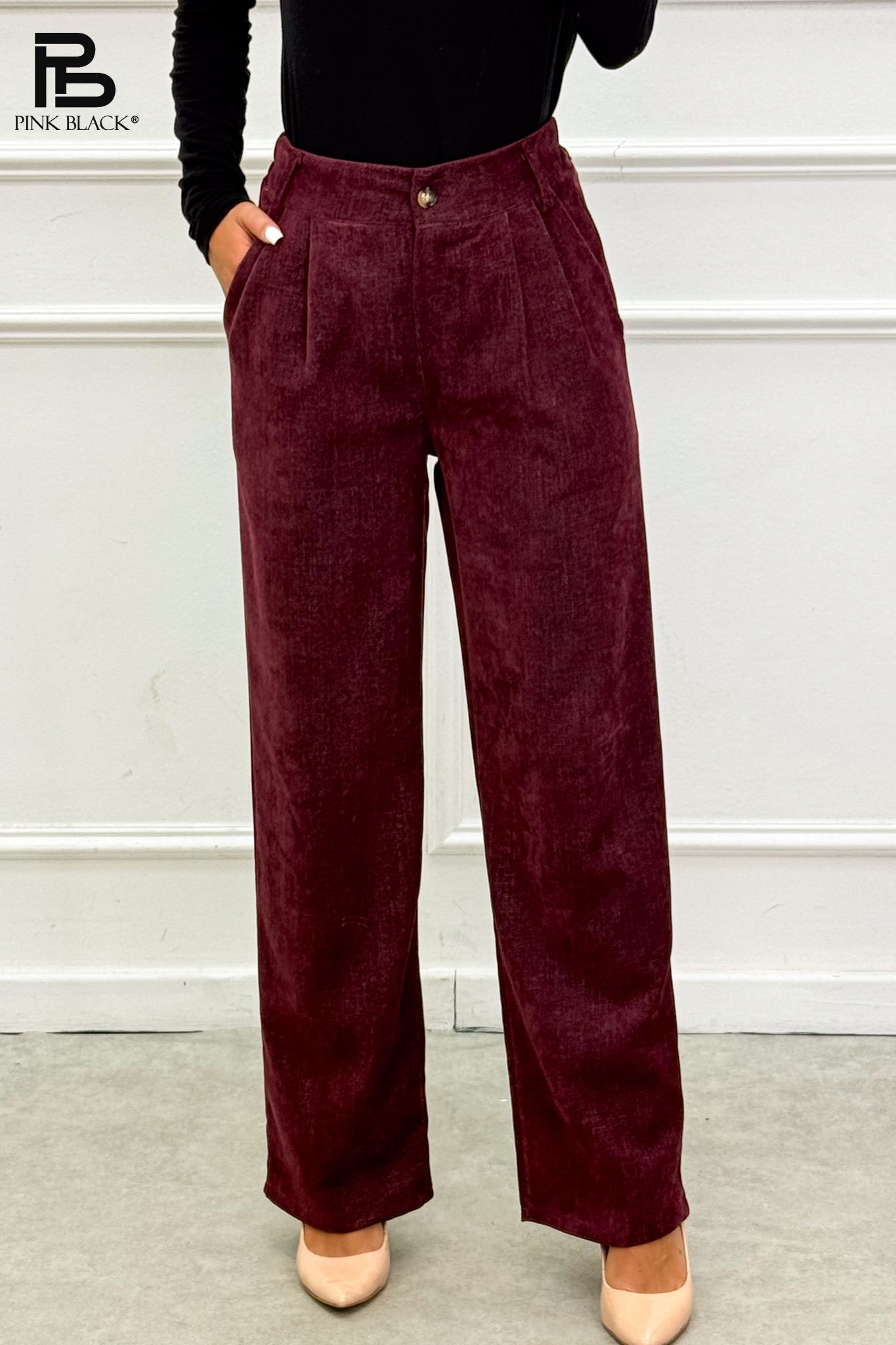 Straight Pleated Trousers
