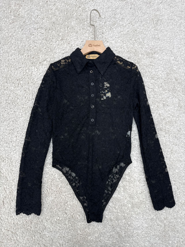 Lace Fitted Top with Collar