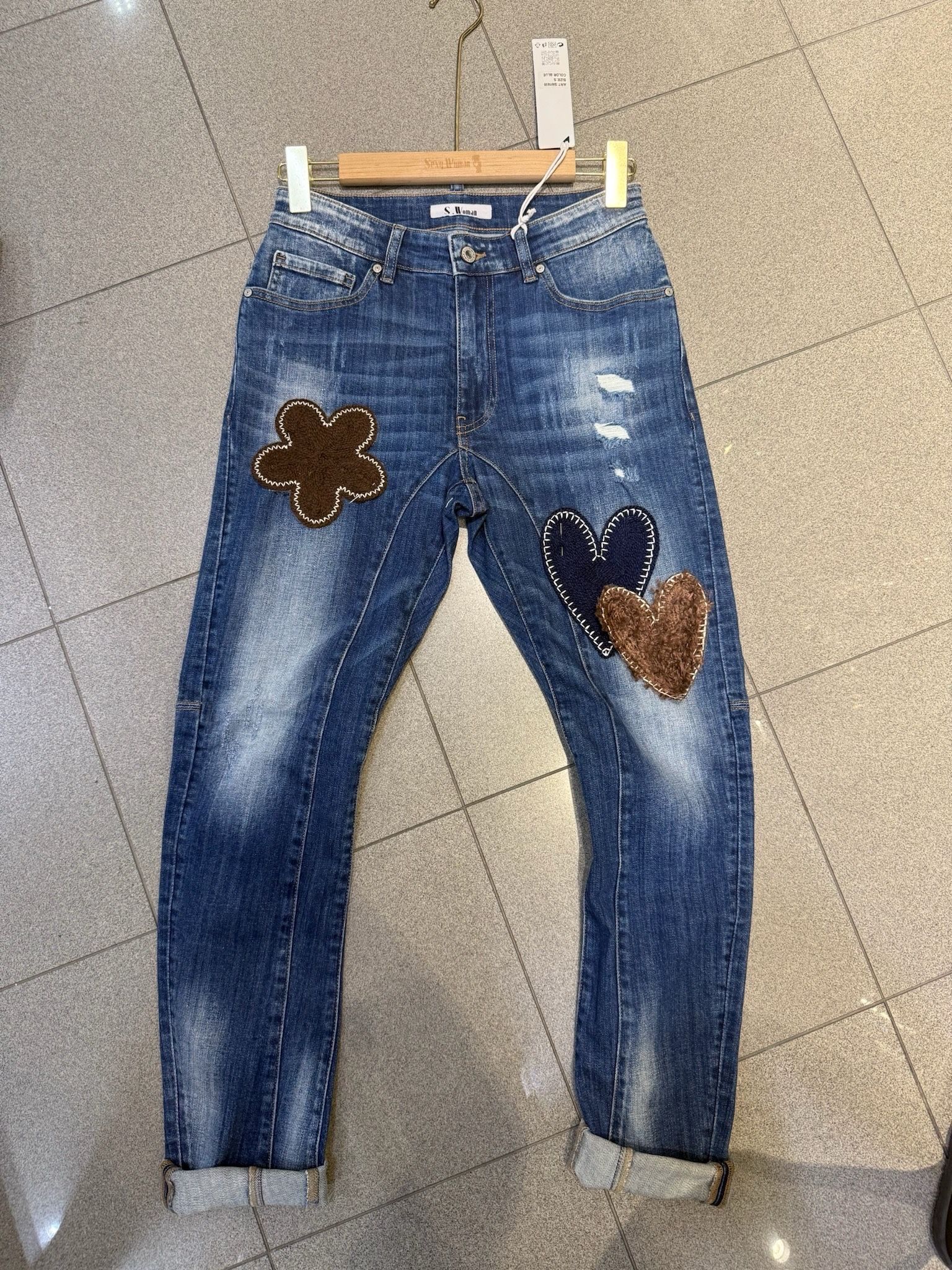 Straight Jeans with Embroidery