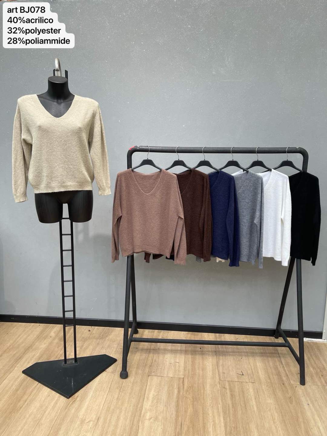 V‑Neck Sweater