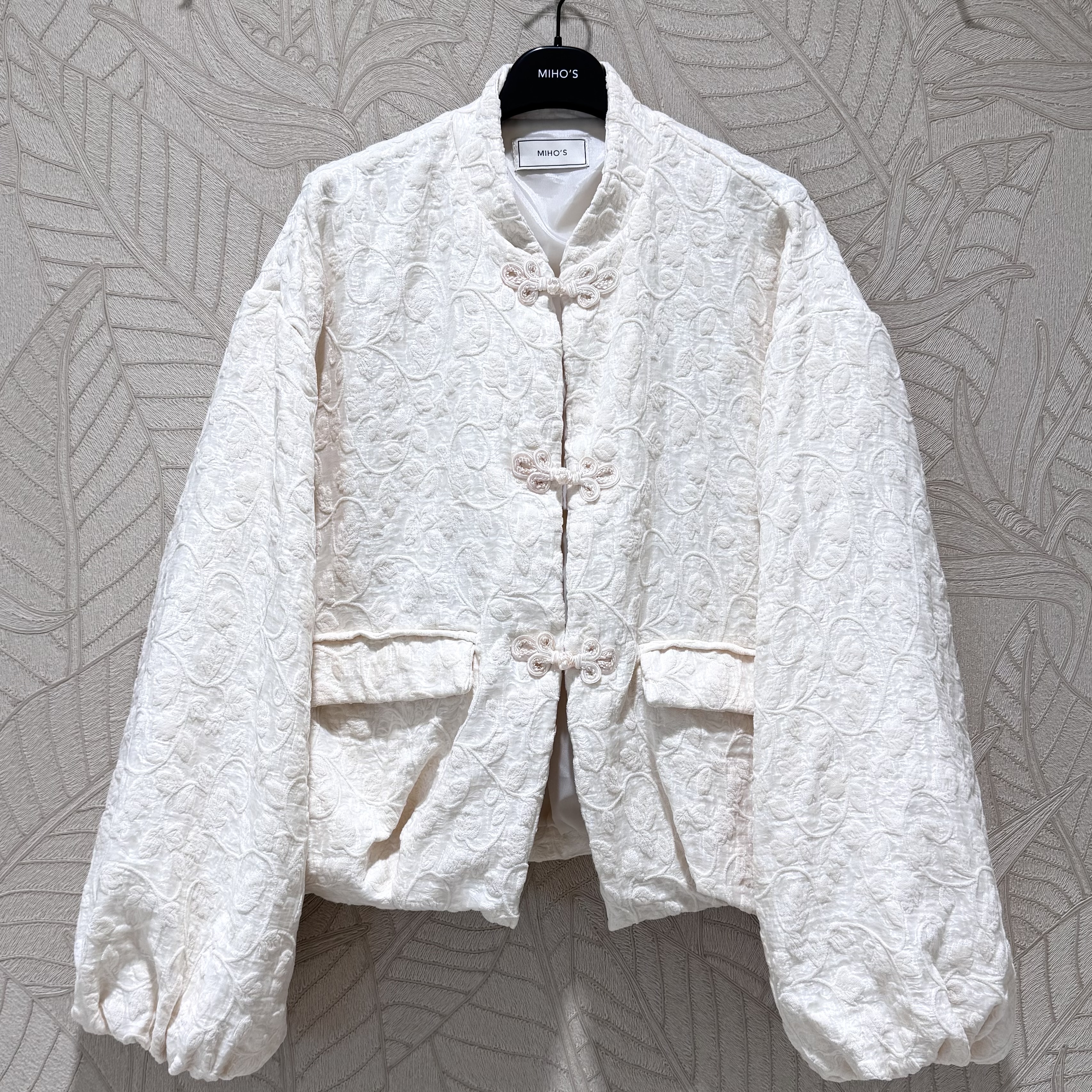 Cropped Stand-Collar Balloon Jacket