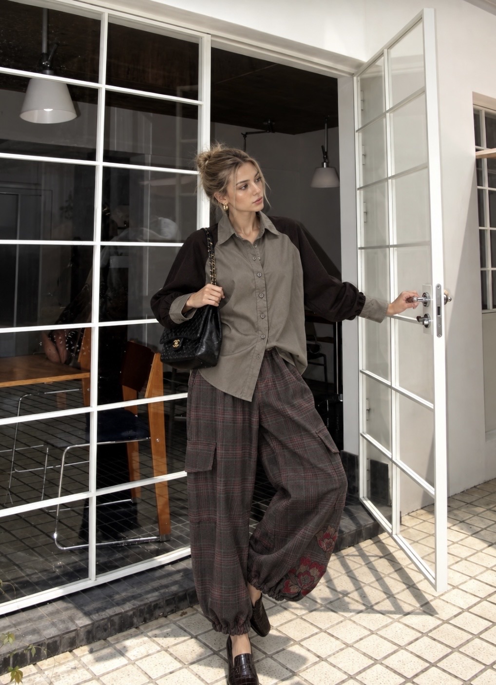 Relaxed Cargo Trousers in Check