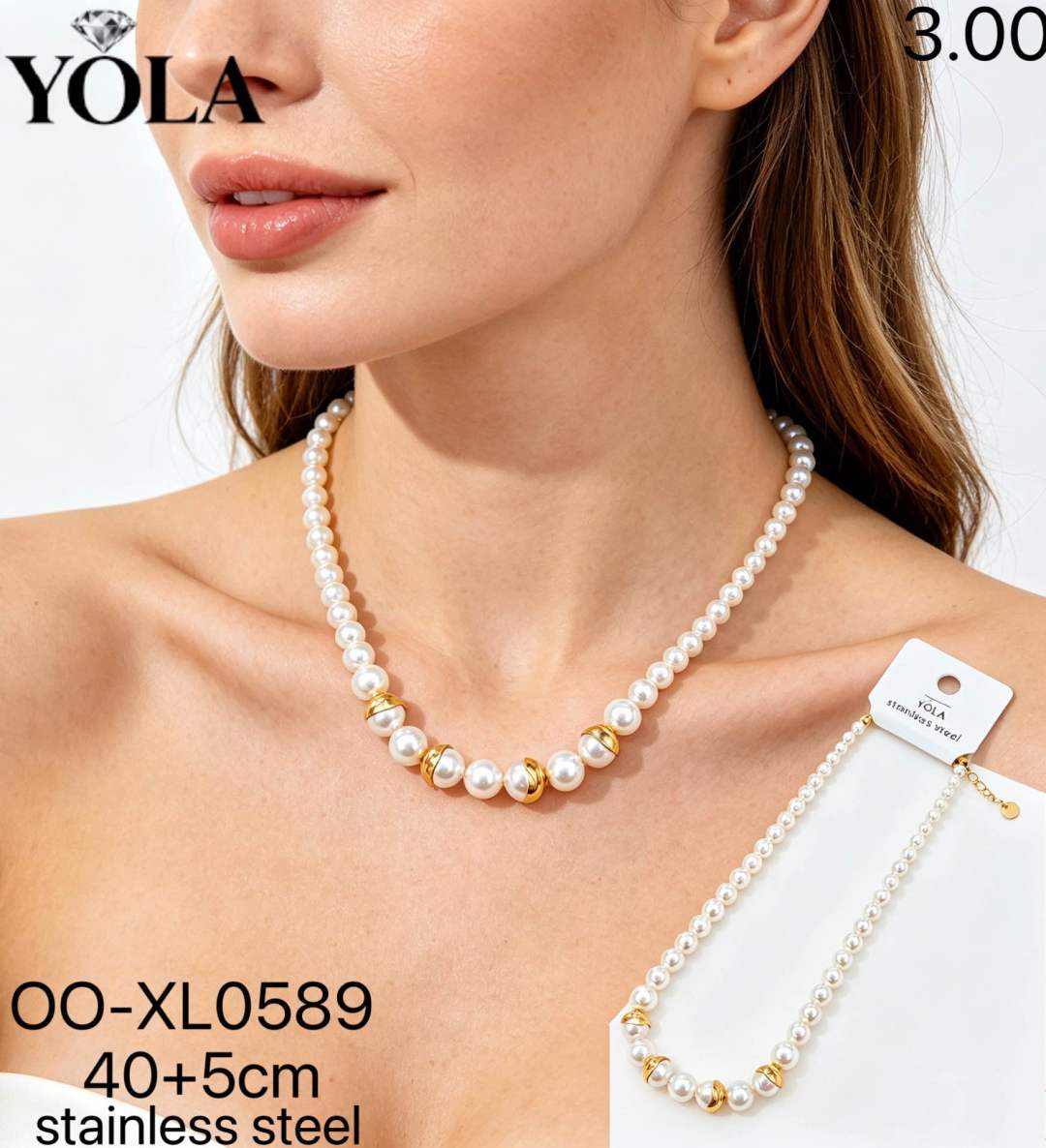 Pearl Necklace with Gold Accents
