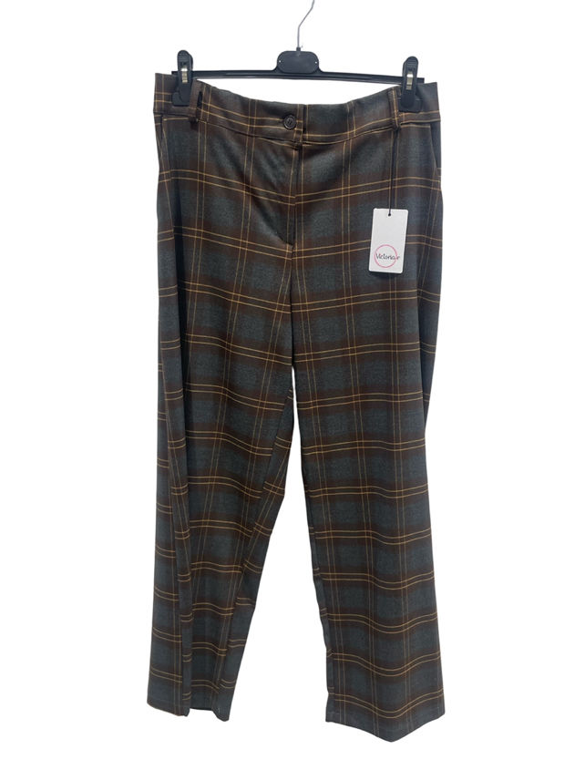 Straight Trousers in Large Check