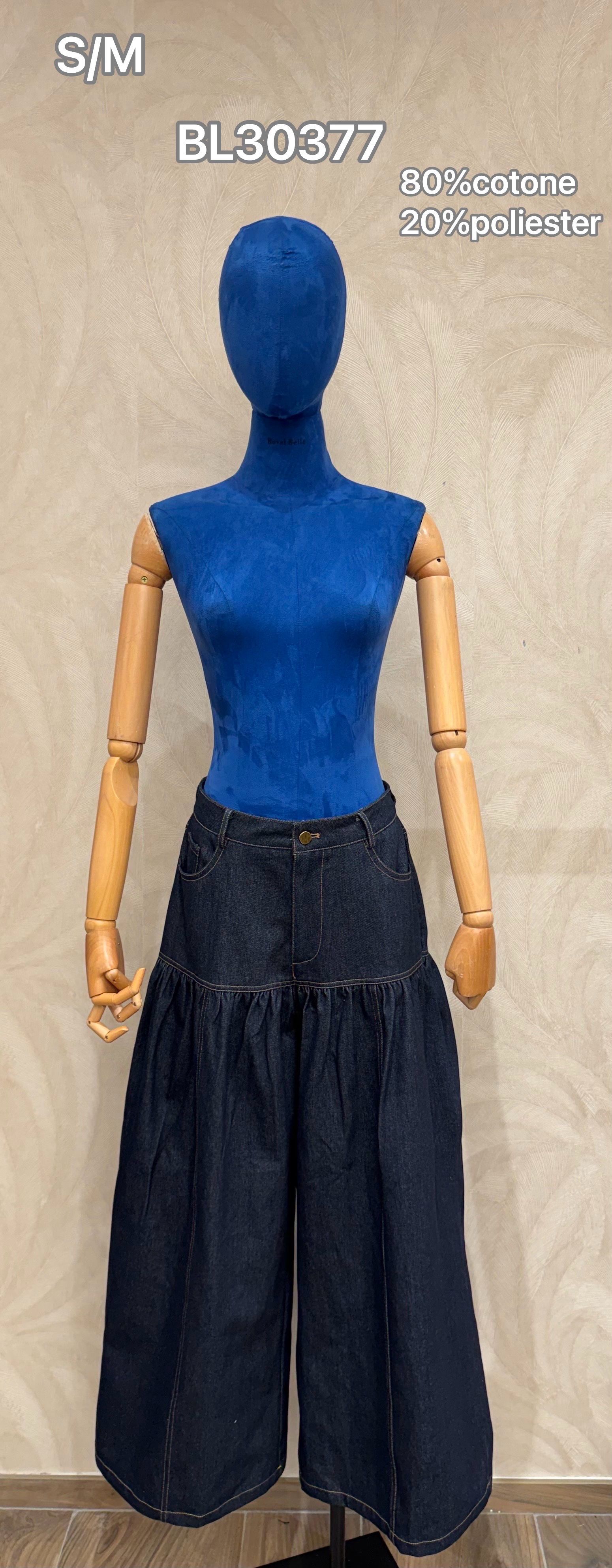 Wide‑Leg Trousers with Pleat