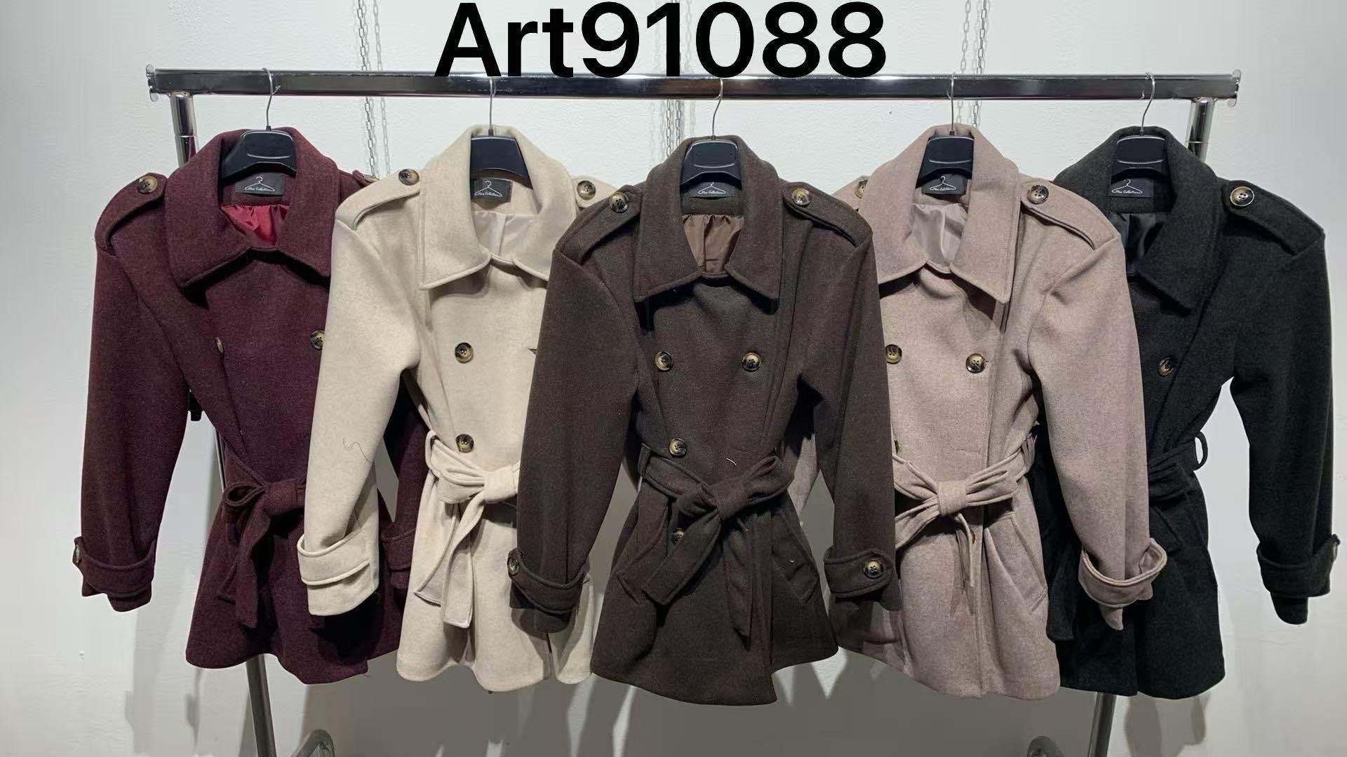 Open-Collar Straight Coat