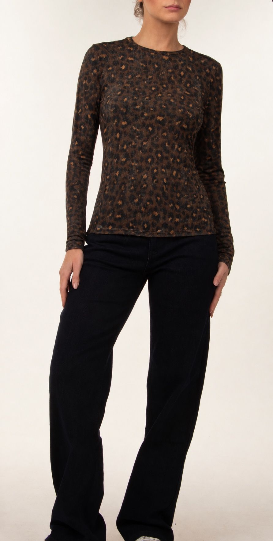 Fitted Leopard-Print Top