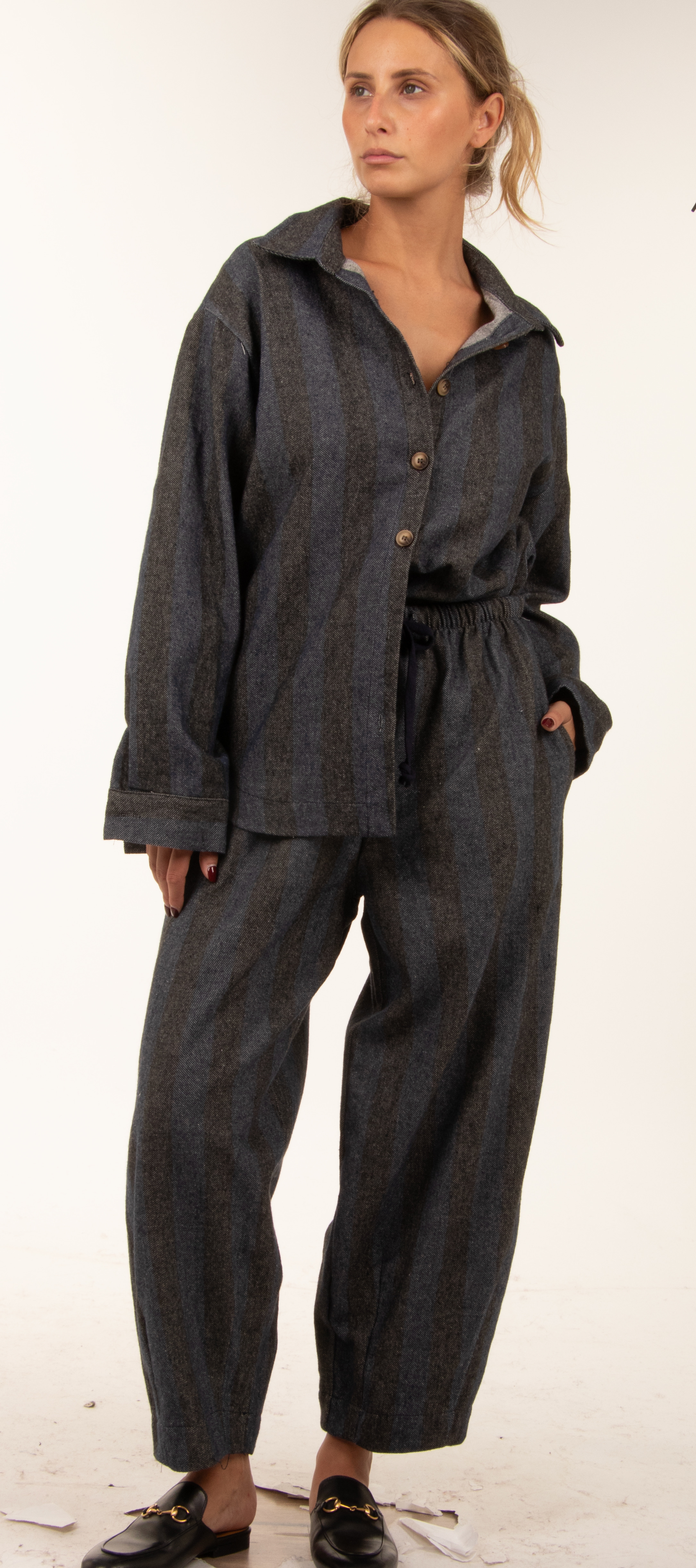 Relaxed Wide-Leg Trousers